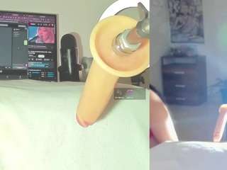 Emily live cam preview