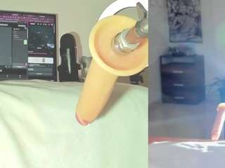Emily live cam preview
