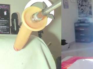 Emily live cam preview
