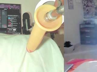 Emily live cam preview