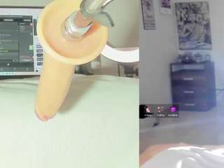 emily-philip Live Webcam on CamSoda