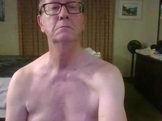 hotnhornyinsocal, male webcam model,  years old, on live webcam