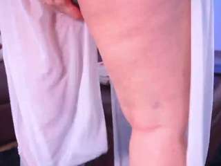  lara-giraldo chat room