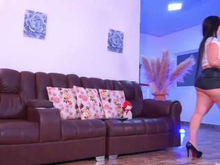  lara-giraldo chat room