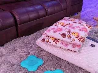 Lara Giraldo live cam preview