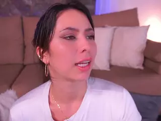 Lara Giraldo's Live Sex Cam Show