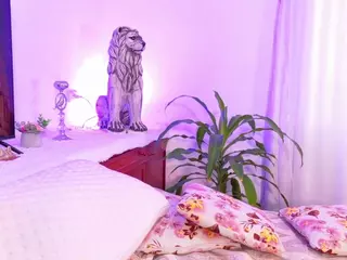 Lara Giraldo's Live Sex Cam Show