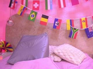 Live cam show with Sara