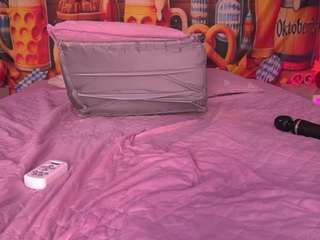 Sara live cam preview