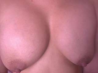 Sara live cam preview