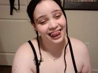 bigbootybullynisha webcam model