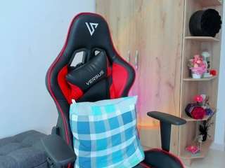 amandaseyfried19's CamSoda show and profile