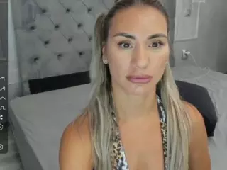 sarajennyfer's Live Sex Cam Show