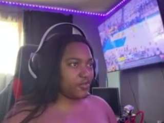 Live cam show with Velvet Goddess