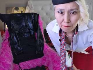 le modèle roxalanastar est en webcam porno dans un show sur le site camsoda, il possède les tags suivants: ahegao,flashing,small tits,normal,milf,middle aged,mature,foot fetish,drinking,amateur,doggy style,brown eyes,blonde hair,bedroom,assplay,asshole,ass,hd