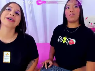 rose-and-alicia's Live Sex Cam Show