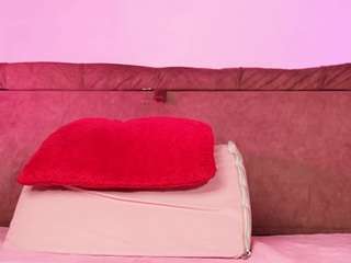 mssbombom Webcam Model Profile