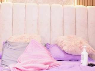 mssbombom Live Webcam on CamSoda