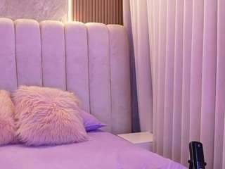 mssbombom Live Webcam on CamSoda