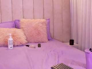 mssbombom's CamSoda show and profile