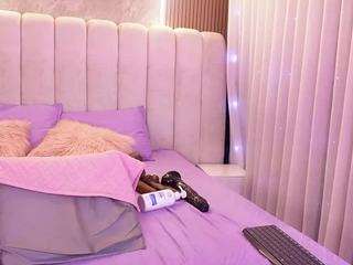 mssbombom live cam profile