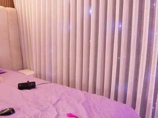 mssbombom's CamSoda show and profile