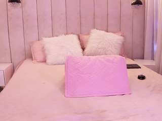 mssbombom Live Webcam on CamSoda