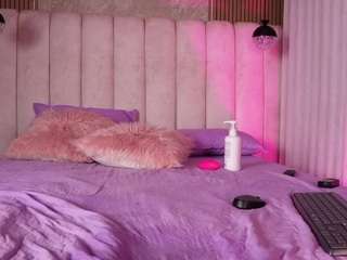emyli_sw live cam preview