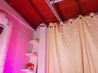 emyli_sw's Live Sex Cam Show