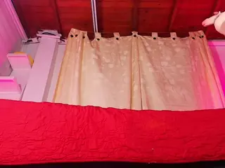 emyli_sw's Live Sex Cam Show