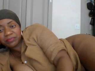 sassywithcurves100