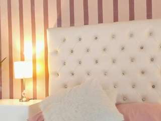 Mia_Stones live webcam show