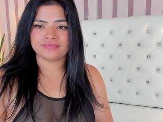Mia_Stones