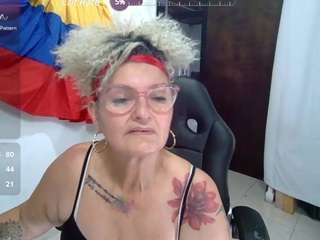 bety-cum2 Live Webcam on CamSoda