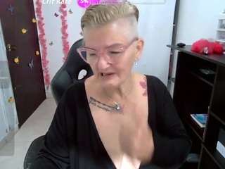 bety-cum2