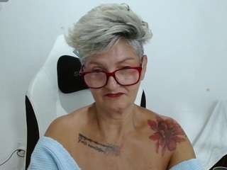 bety-cum2