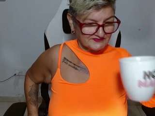 bety-cum2