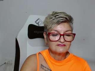 bety-cum2