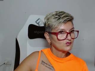 bety-cum2's live room
