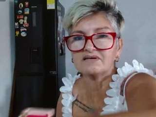 bety-cum2