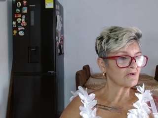 bety-cum2
