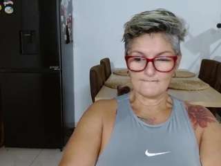 bety-cum2
