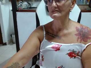 bety-cum2