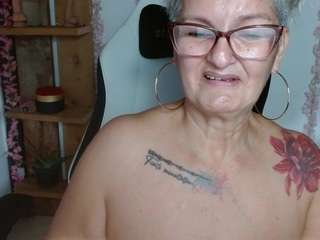 bety-cum2 live webcam show