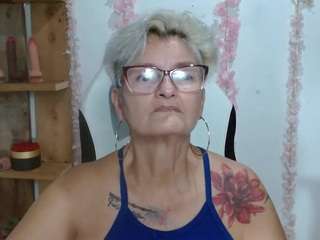 bety-cum2 live webcam show