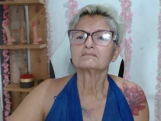 bety-cum2