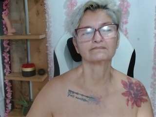 bety-cum2