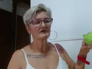 bety-cum2