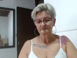 bety-cum2