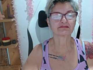 bety-cum2